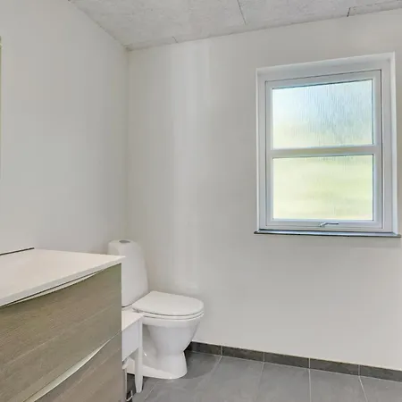 2 Bedroom Lovely In