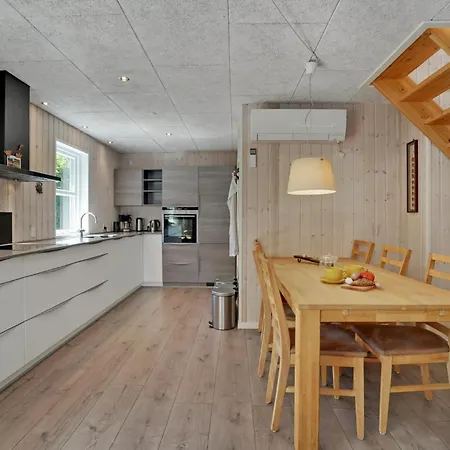 Holiday home 2 Bedroom Lovely In