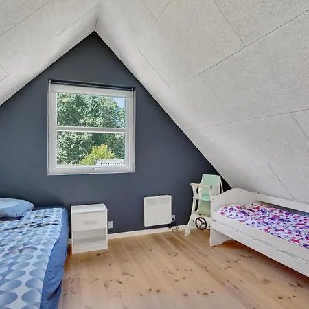 2 Bedroom Lovely In *